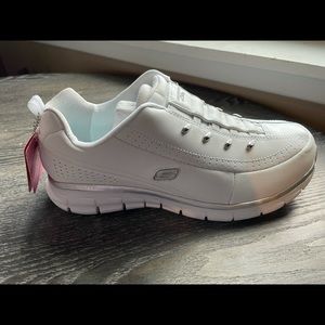 Sketchers Memory Foam Synergy in white/silver (slip-on sneakers)